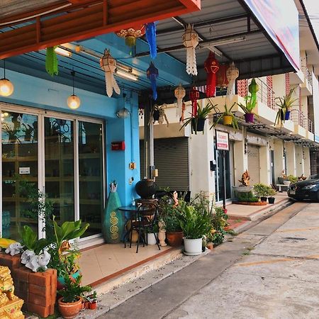Aekkalukthai Hostel Rayong Eksteriør billede